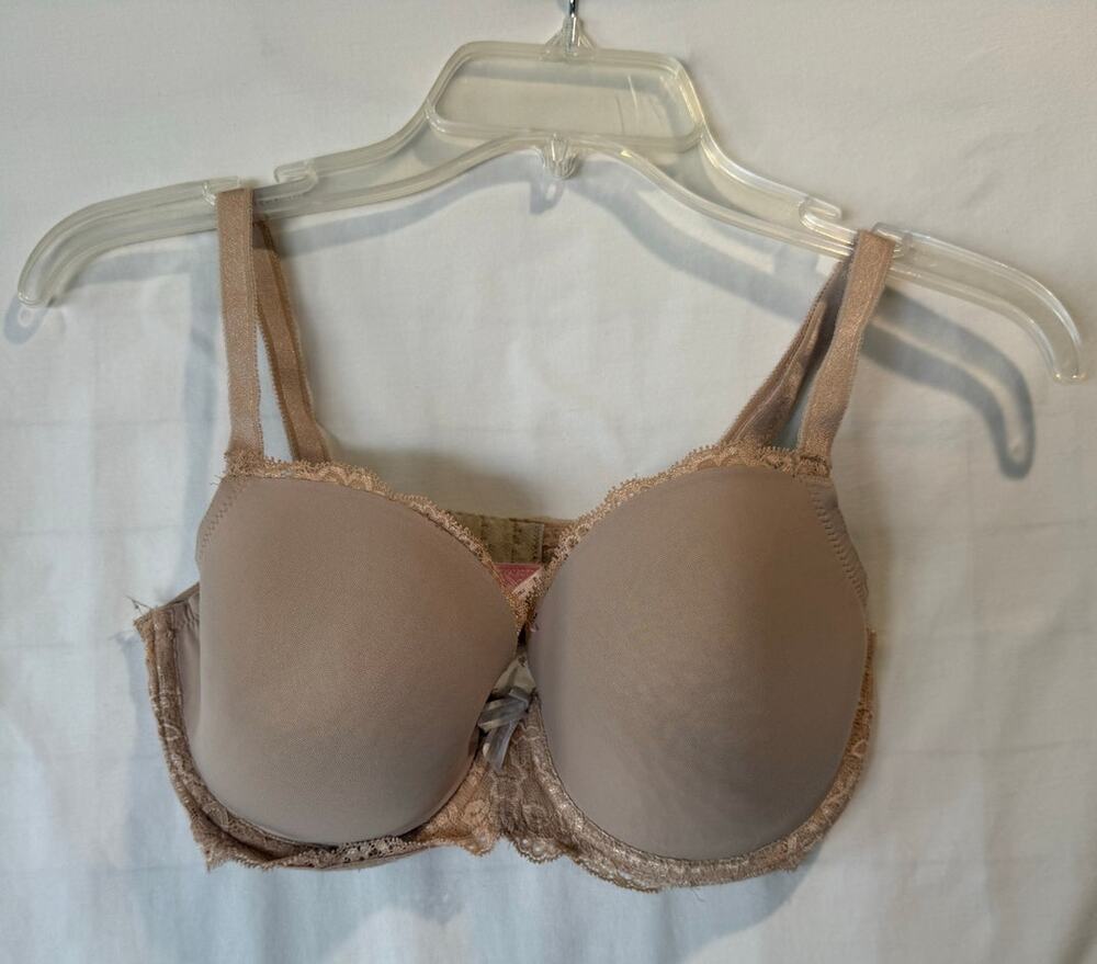 Victoria's Secret Dream Angels Lined Demi lace bra 34DD nude underwire delicate